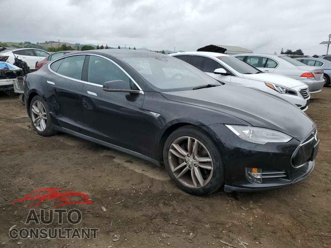 TESLA MODEL S 2015 - 5YJSA1E12FF111396