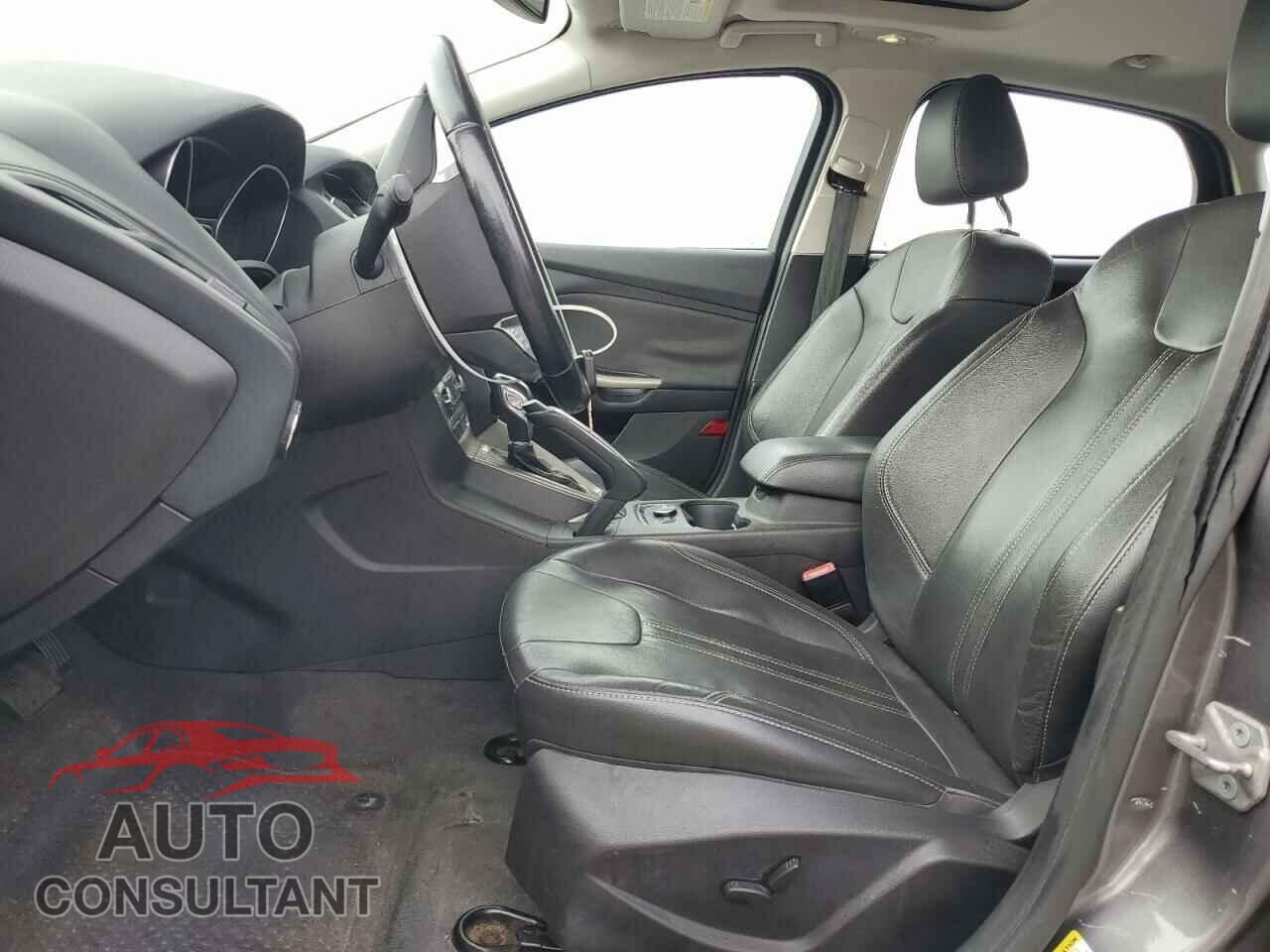FORD FOCUS 2012 - 1FAHP3M23CL127099