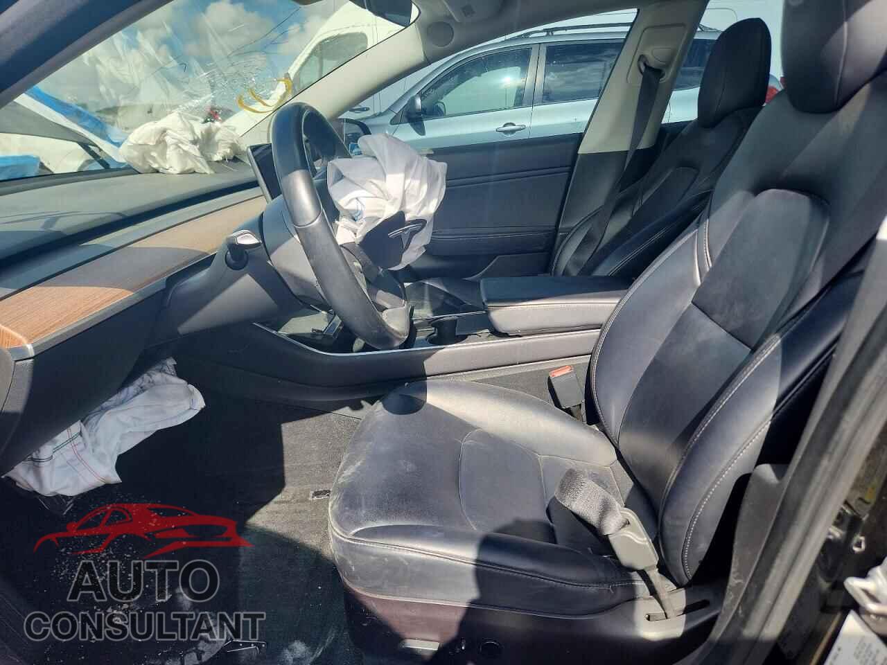TESLA MODEL 3 2019 - 5YJ3E1EA3KF296786