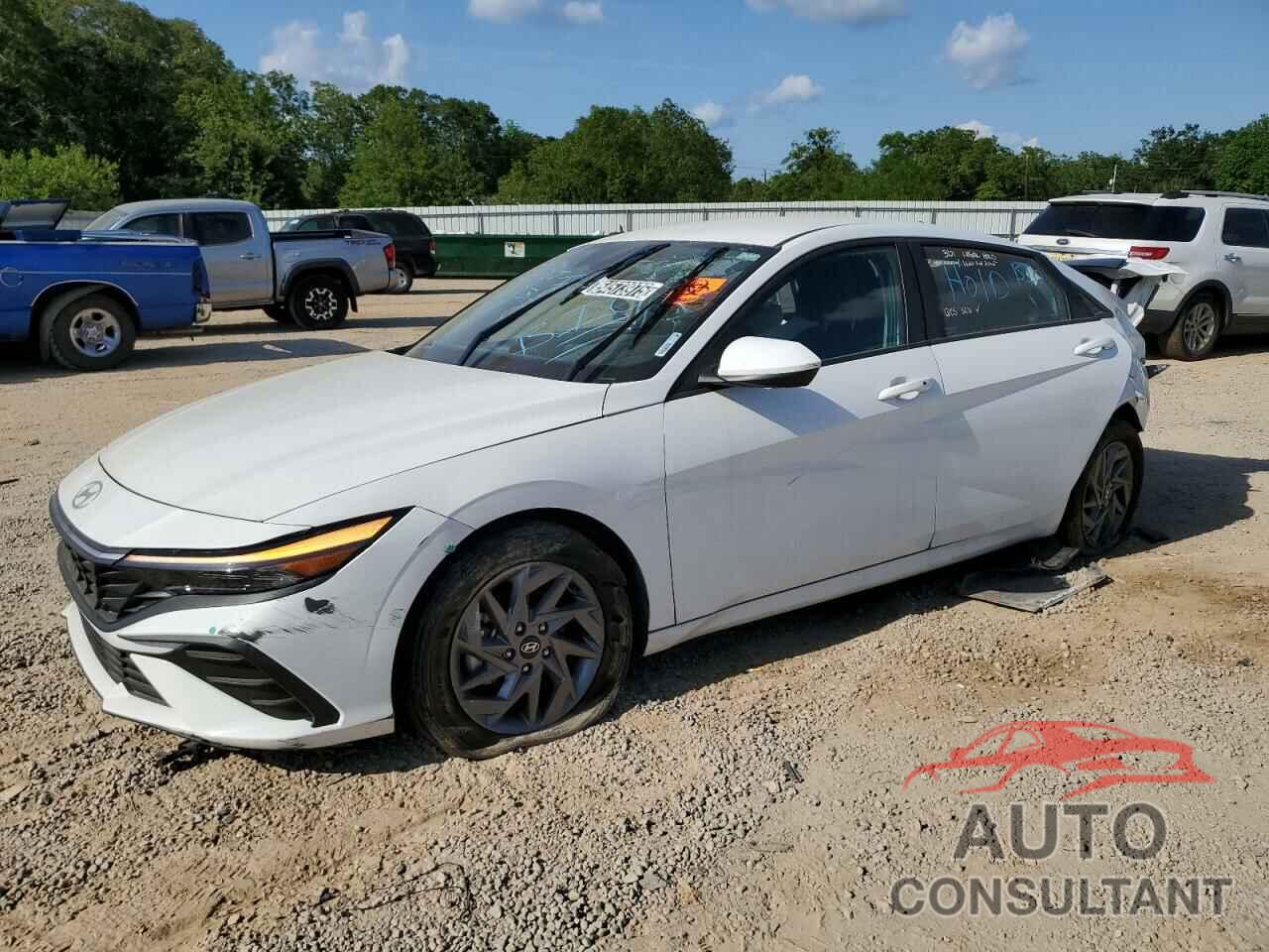 HYUNDAI ELANTRA 2024 - KMHLM4DG8RU665388