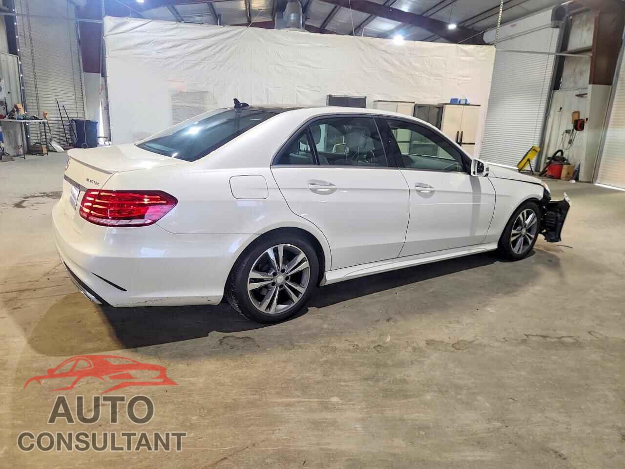 MERCEDES-BENZ E-CLASS 2015 - WDDHF9HB2FB143479