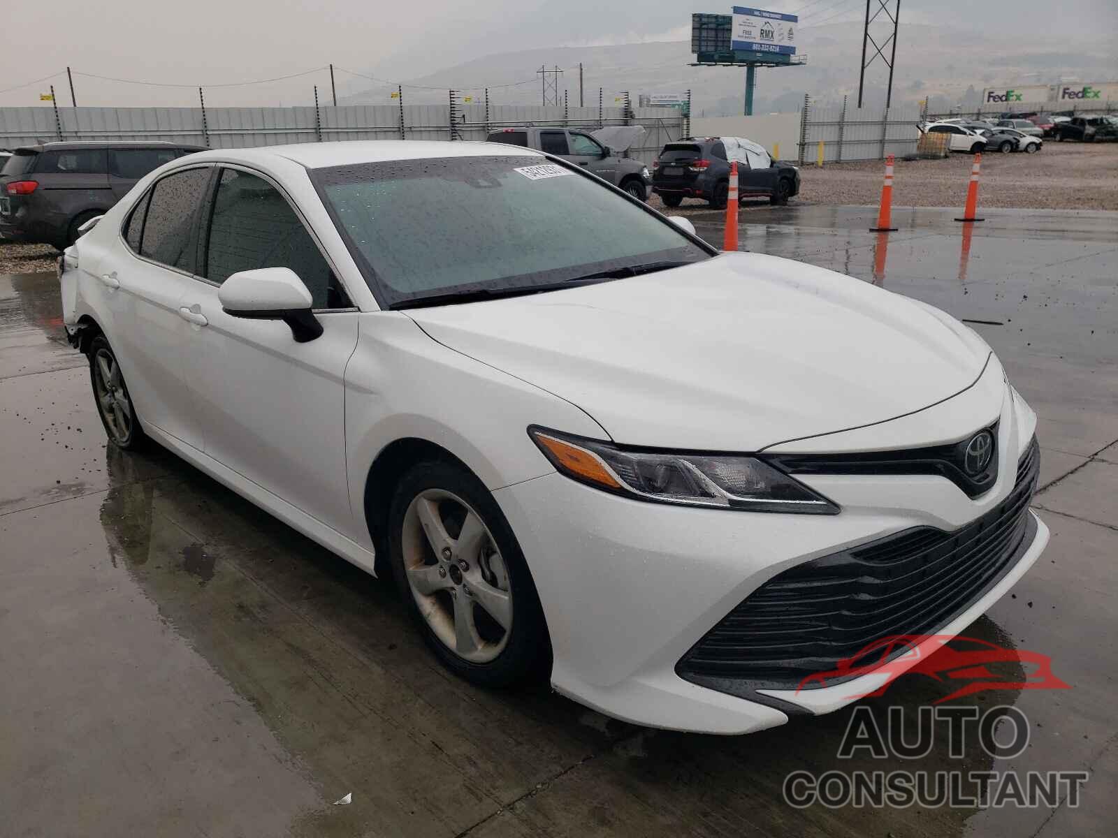 TOYOTA CAMRY 2018 - 4T1B11HK6JU600514