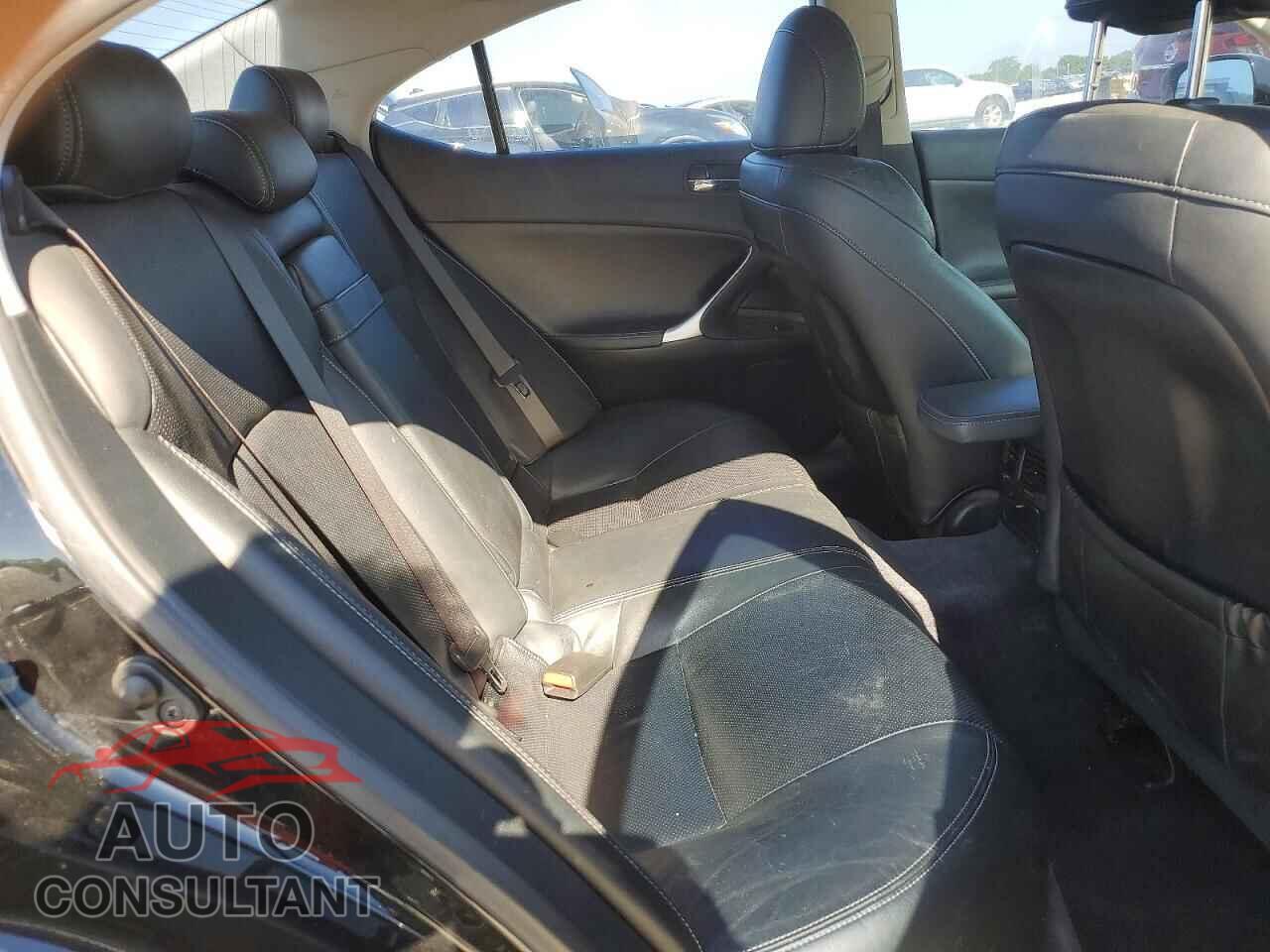 LEXUS IS 2012 - JTHBF5C27C5172484