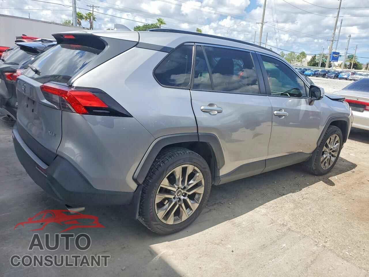 TOYOTA RAV4 2019 - JTMC1RFV2KD504773