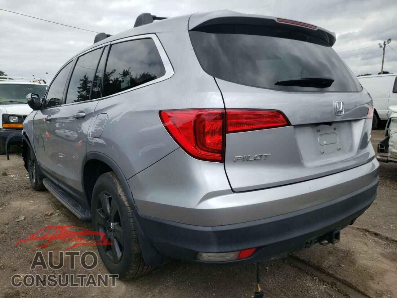 HONDA PILOT 2017 - 5FNYF6H33HB048706