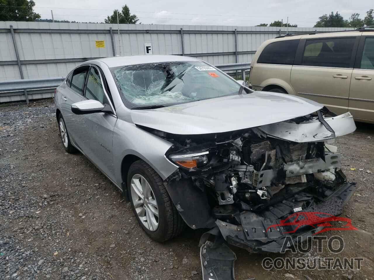 CHEVROLET MALIBU 2018 - 1G1ZD5ST8JF112326
