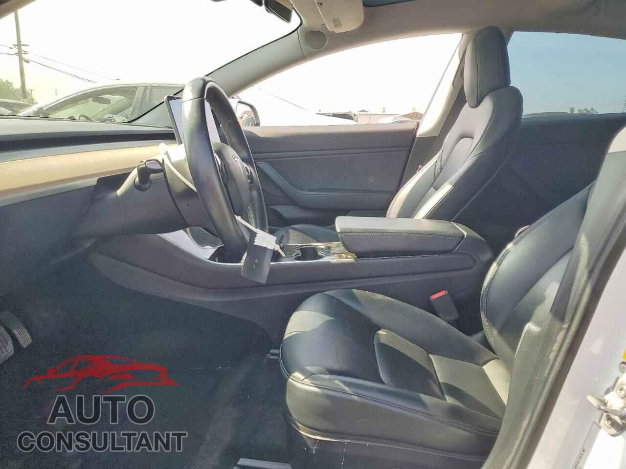 TESLA MODEL 3 2019 - 5YJ3E1EB4KF388532