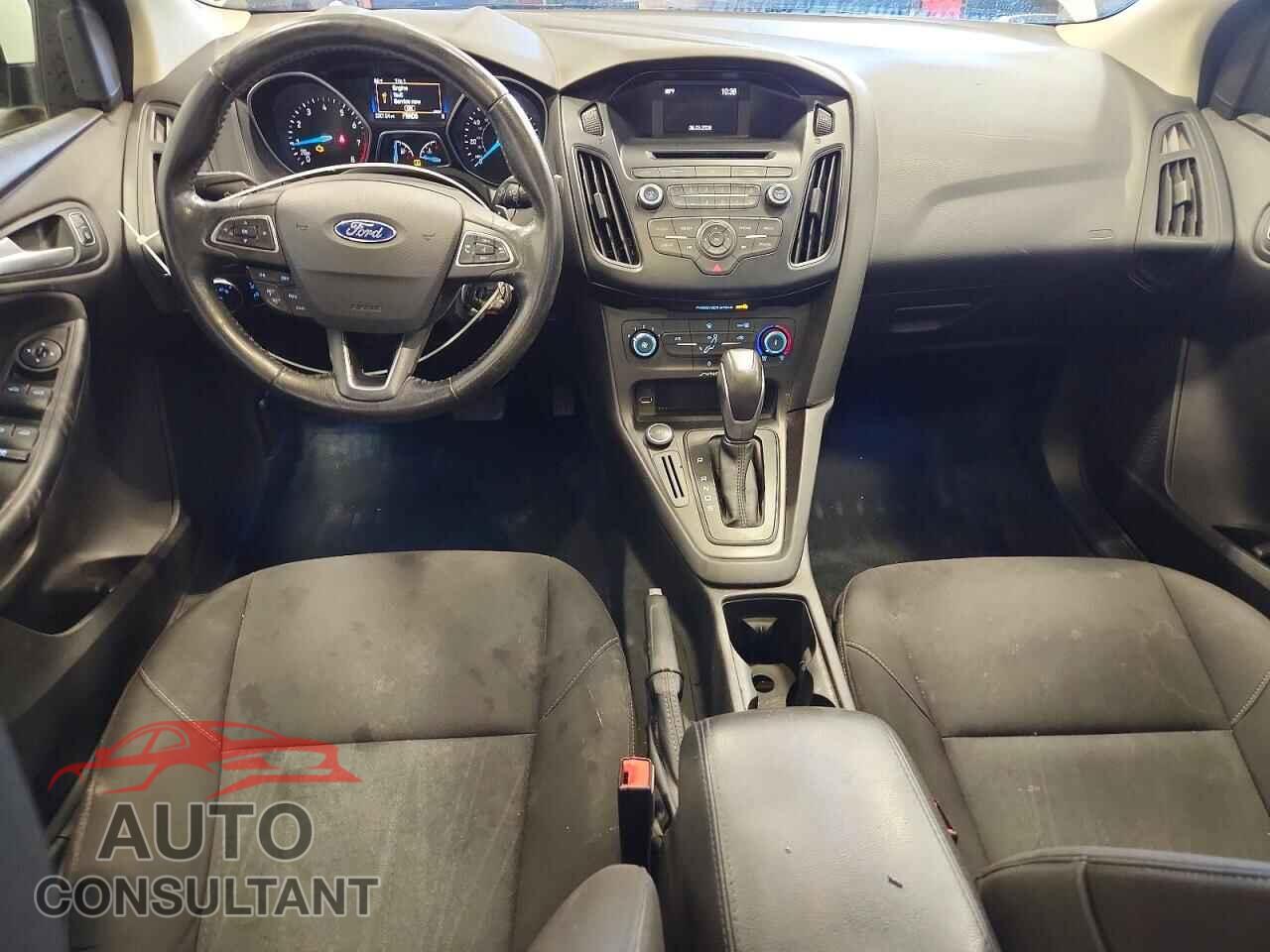 FORD FOCUS 2015 - 1FADP3F2XFL322830