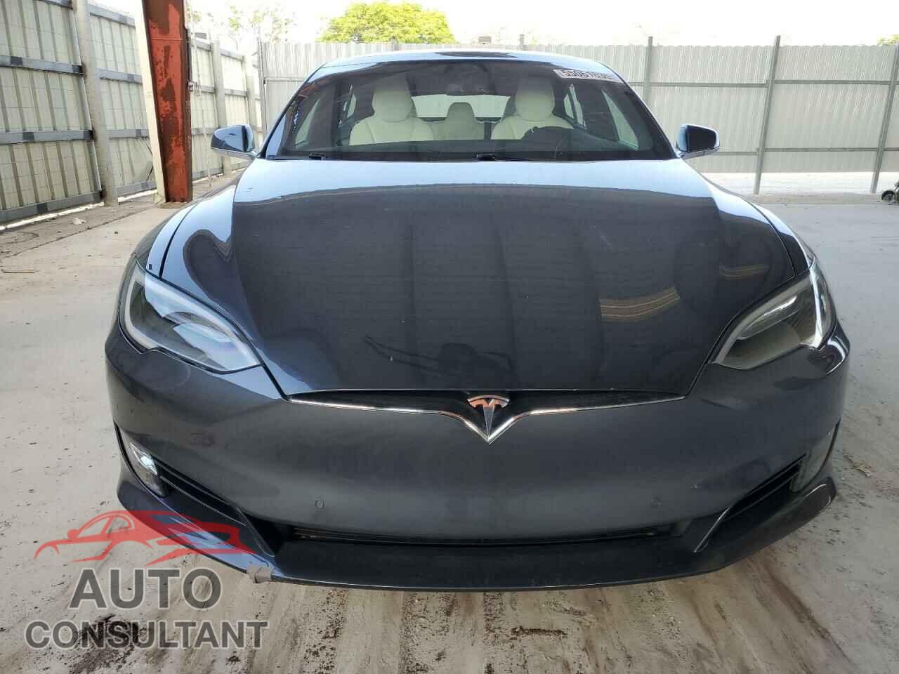 TESLA MODEL S 2017 - 5YJSA1E10HF211273