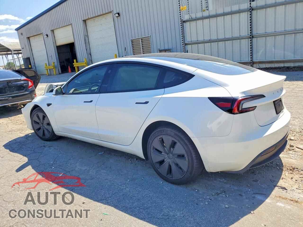 TESLA MODEL 3 2024 - 5YJ3E1EBXRF834760