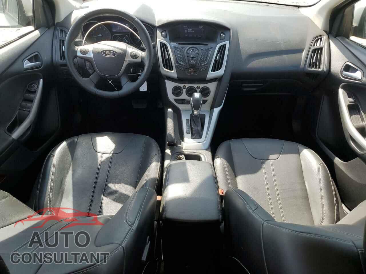 FORD FOCUS 2014 - 1FADP3F24EL240719