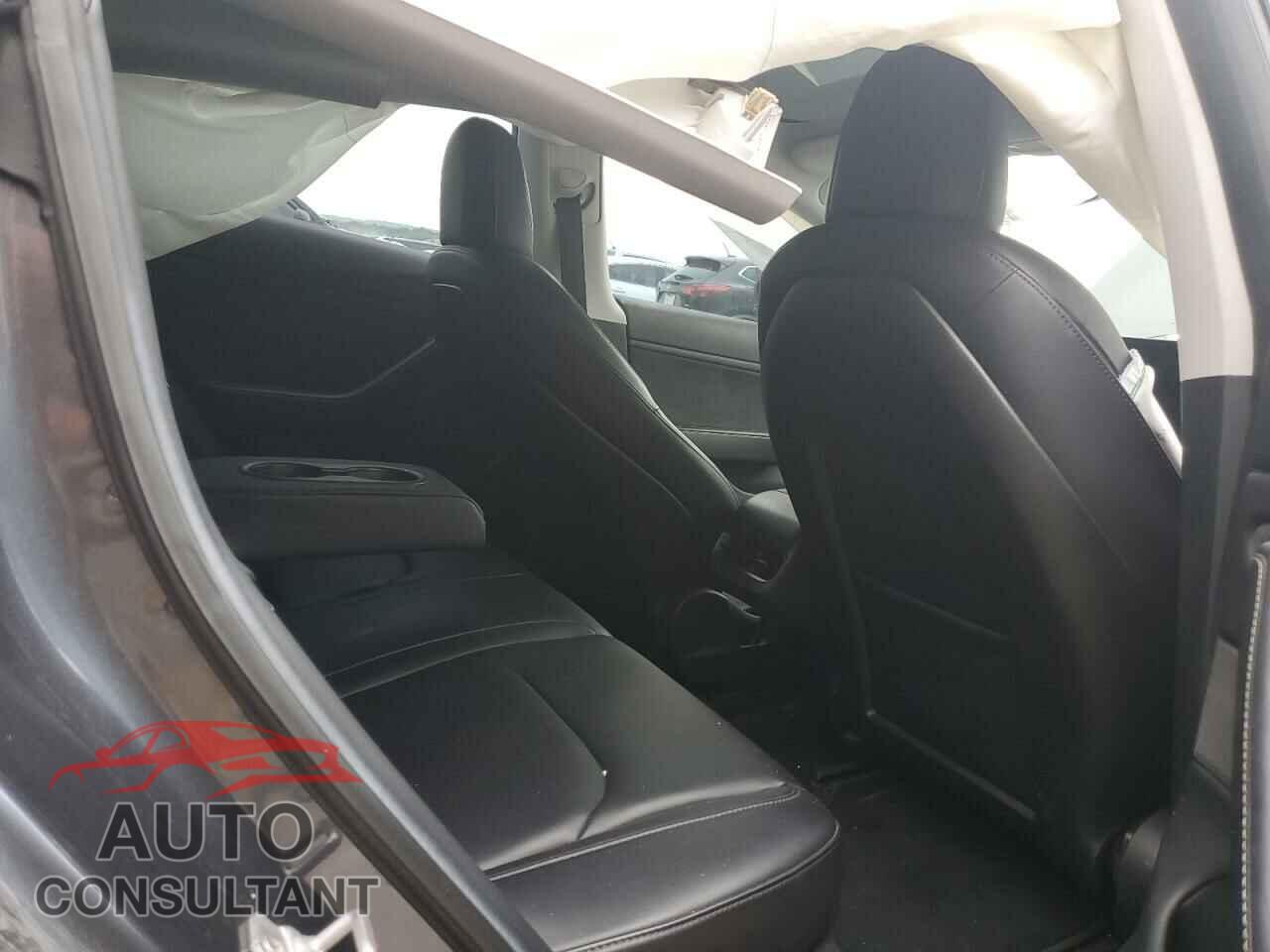 TESLA MODEL 3 2018 - 5YJ3E1EA4JF017554