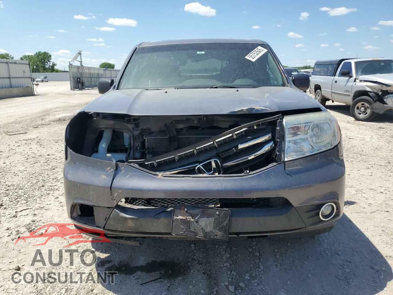 HONDA PILOT 2015 - 5FNYF4H3XFB076889