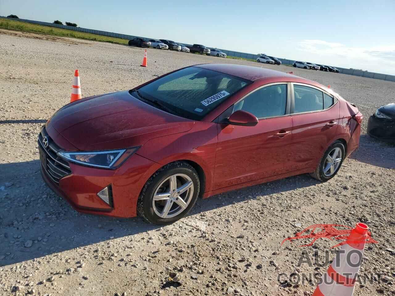 HYUNDAI ELANTRA 2019 - 5NPD84LF0KH448830