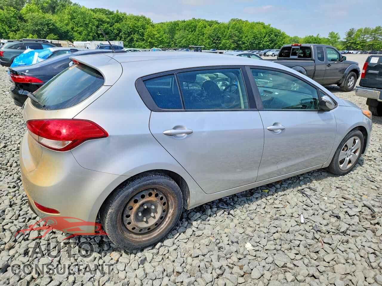 KIA FORTE 2016 - KNAFK5A84G5525093