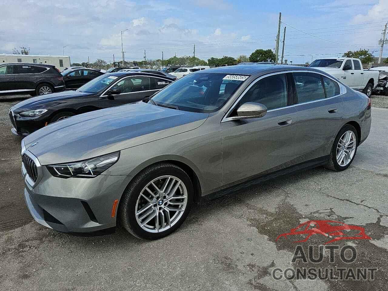 BMW 5 SERIES 2024 - WBA43FJ0XRCP84657