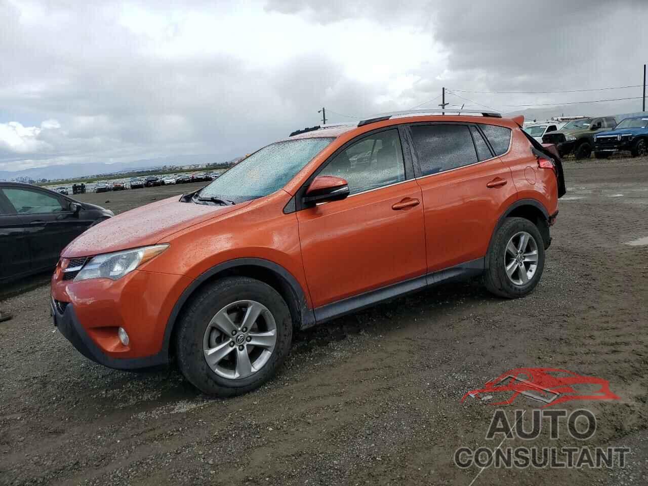 TOYOTA RAV4 2015 - JTMRFREV7FD108857