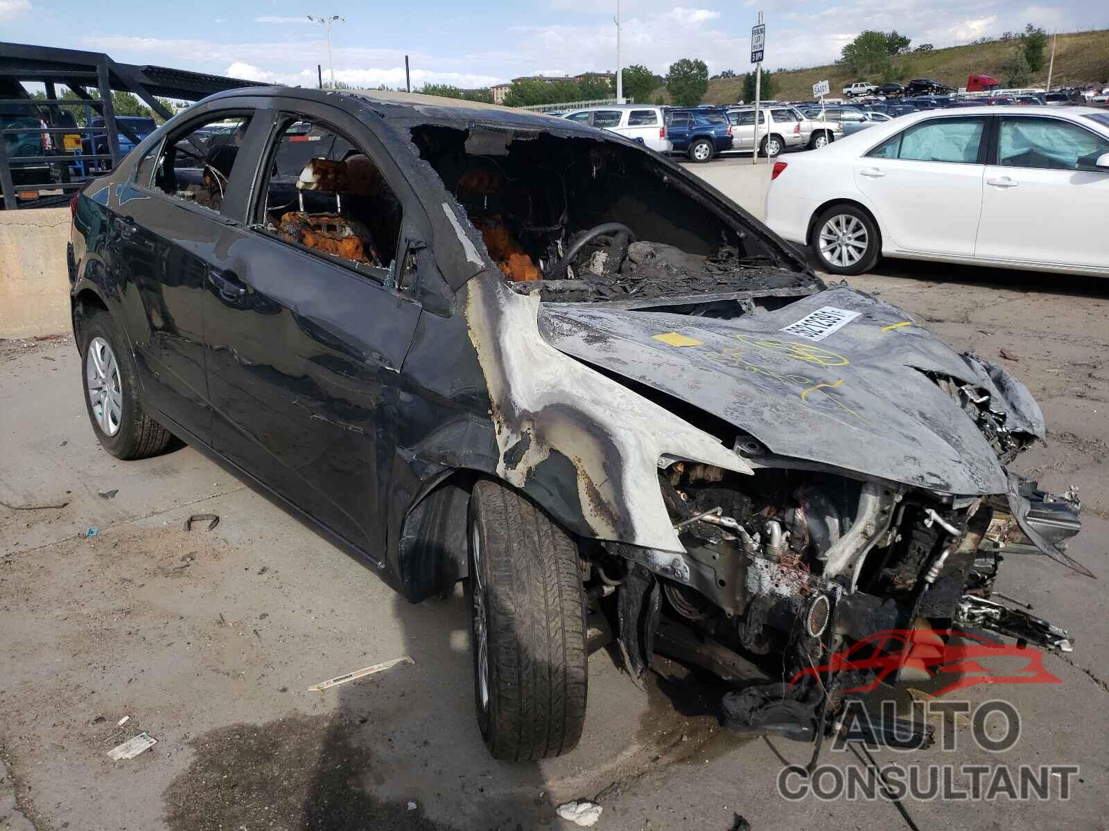 CHEVROLET SONIC 2017 - 1G1JB5SHXH4142853