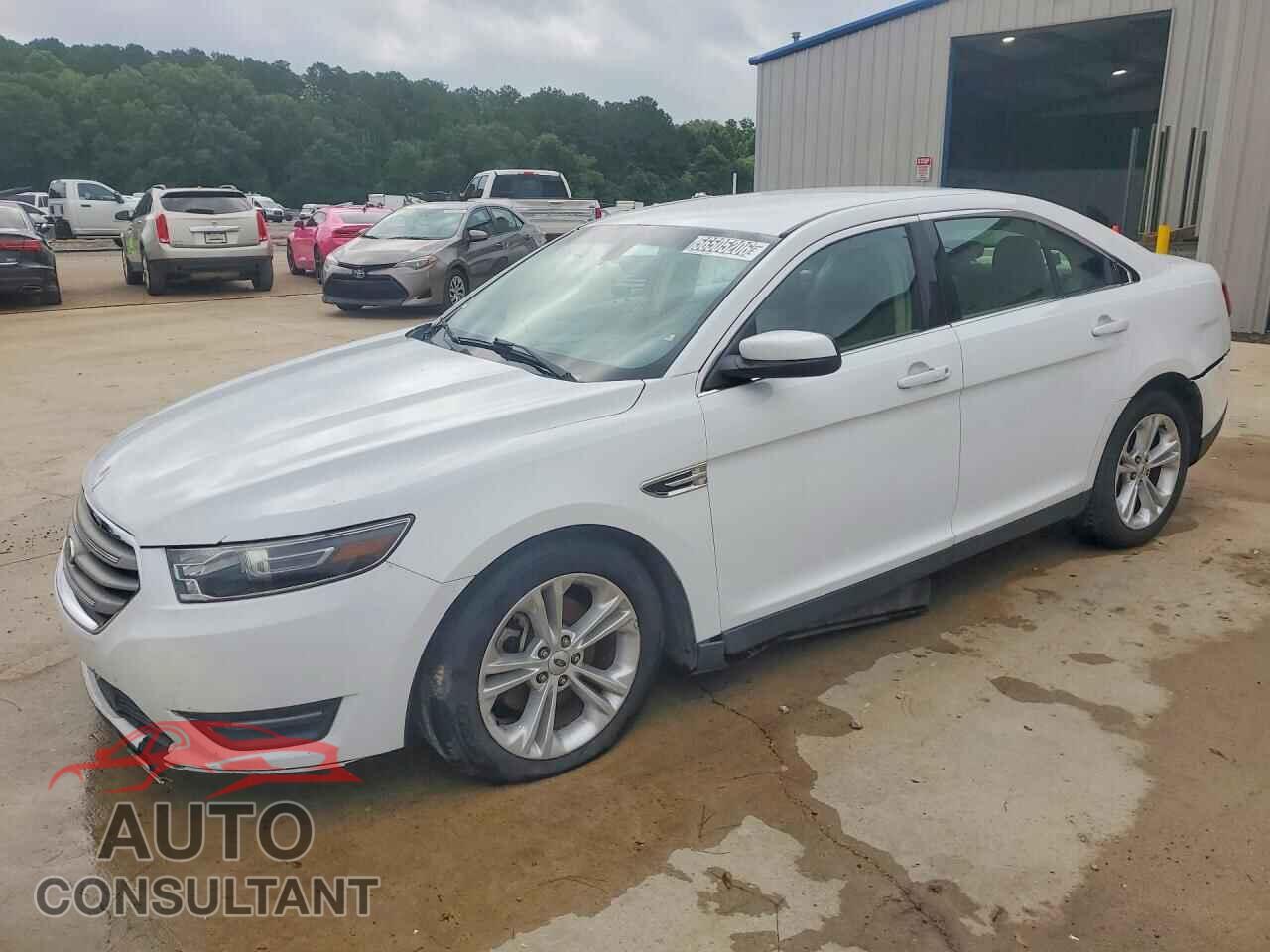 FORD TAURUS 2015 - 1FAHP2E95FG154615