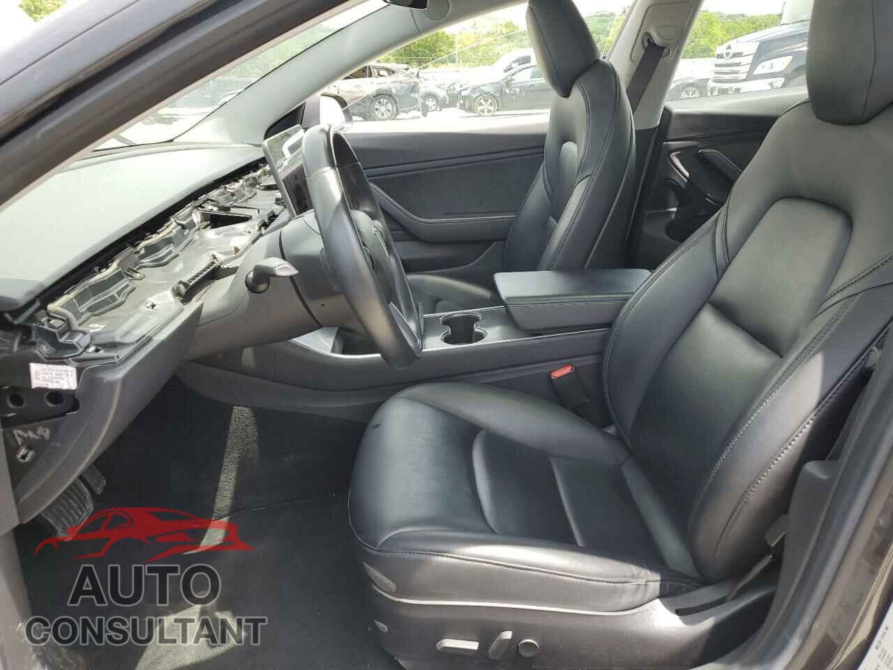 TESLA MODEL 3 2018 - 5YJ3E1EA5JF049378