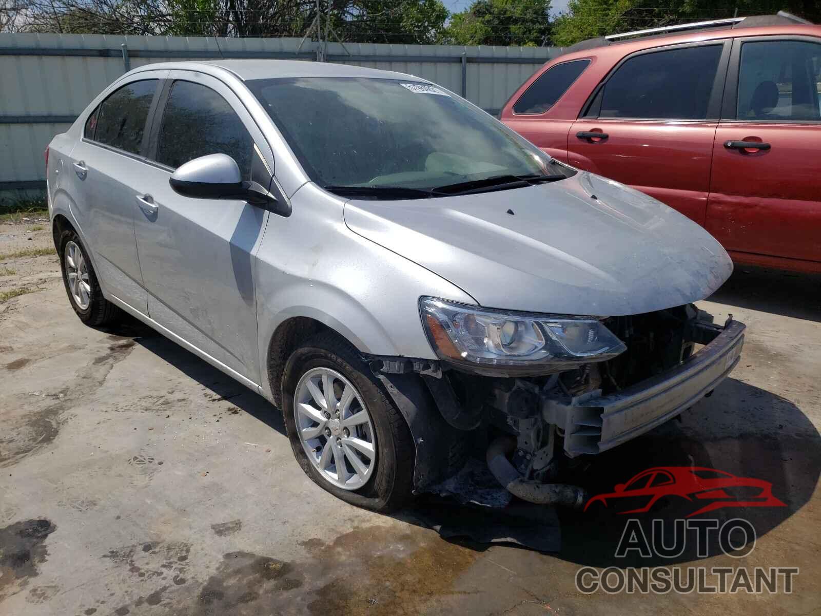 CHEVROLET SONIC 2019 - 1G1JD5SB6K4120443
