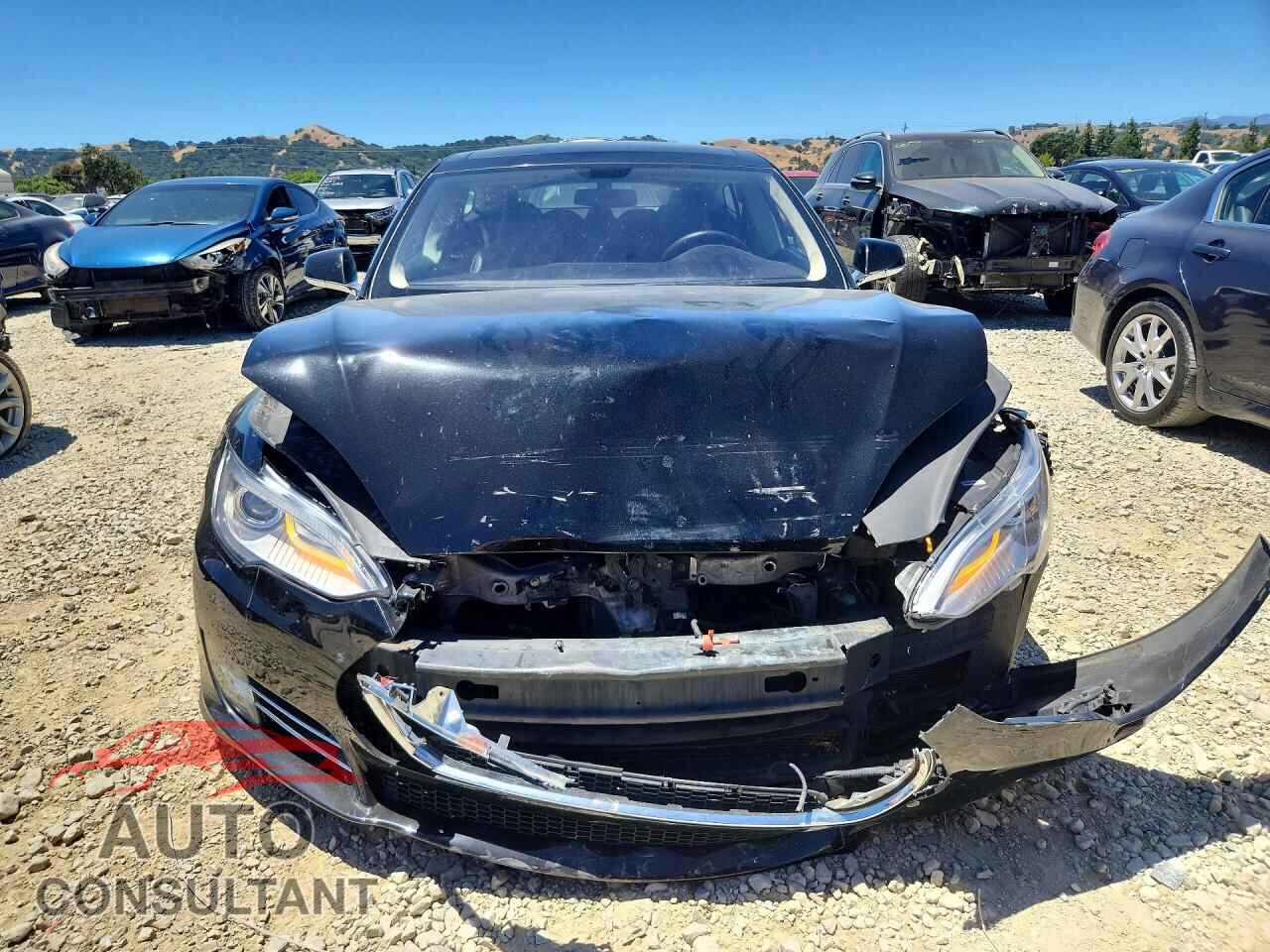 TESLA MODEL S 2013 - 5YJSA1DP2DFP26016
