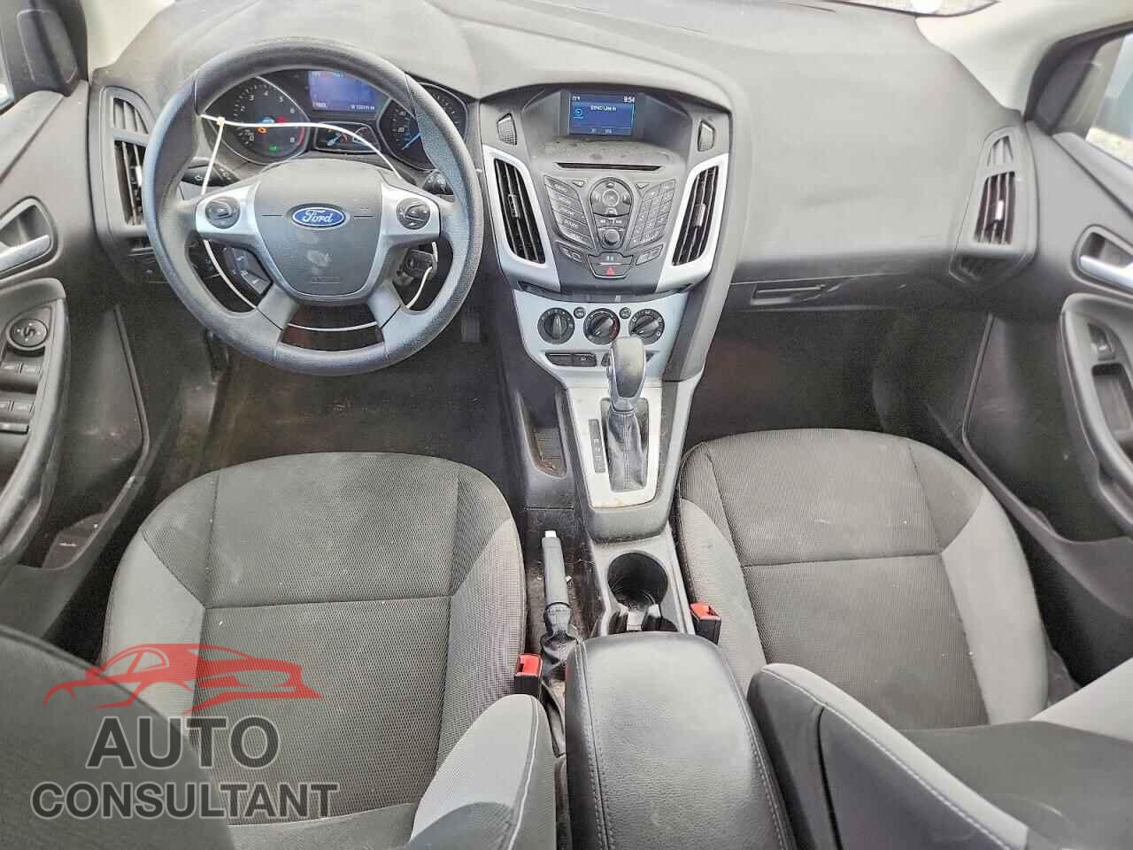 FORD FOCUS 2014 - 1FADP3F22EL449120