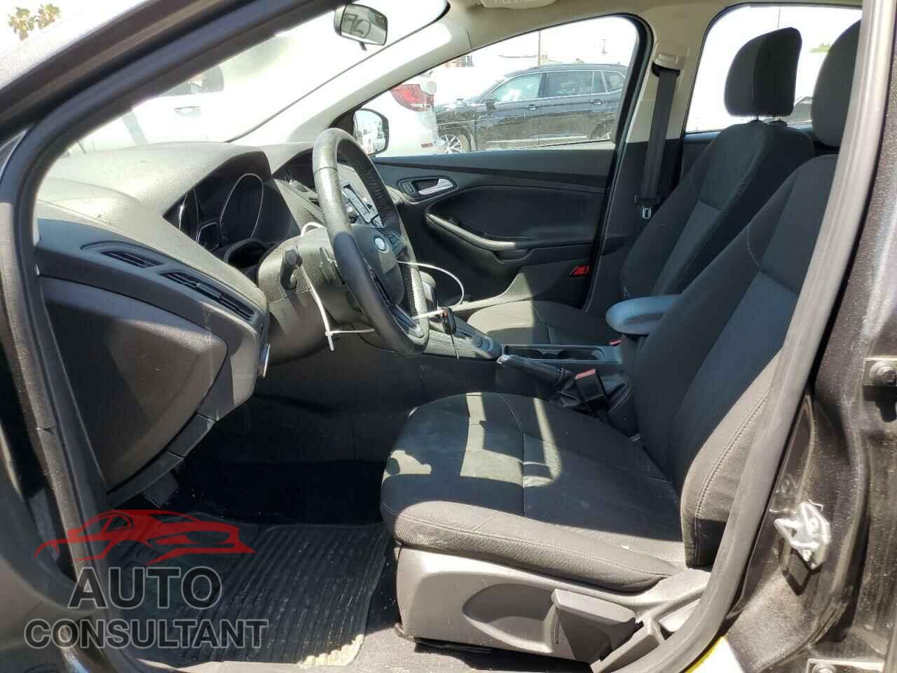 FORD FOCUS 2015 - 1FADP3F27FL385710