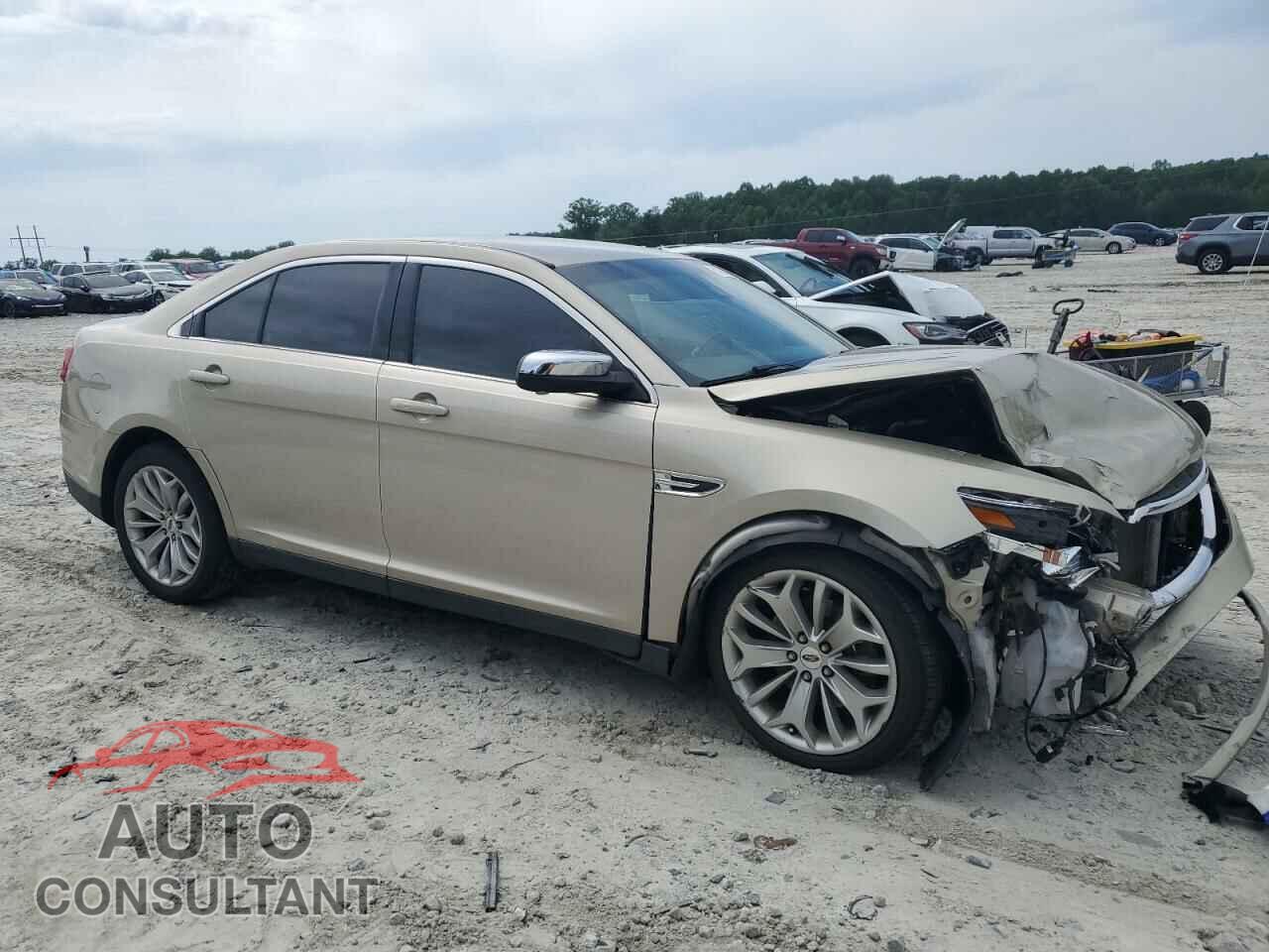 FORD TAURUS 2017 - 1FAHP2F82HG104019