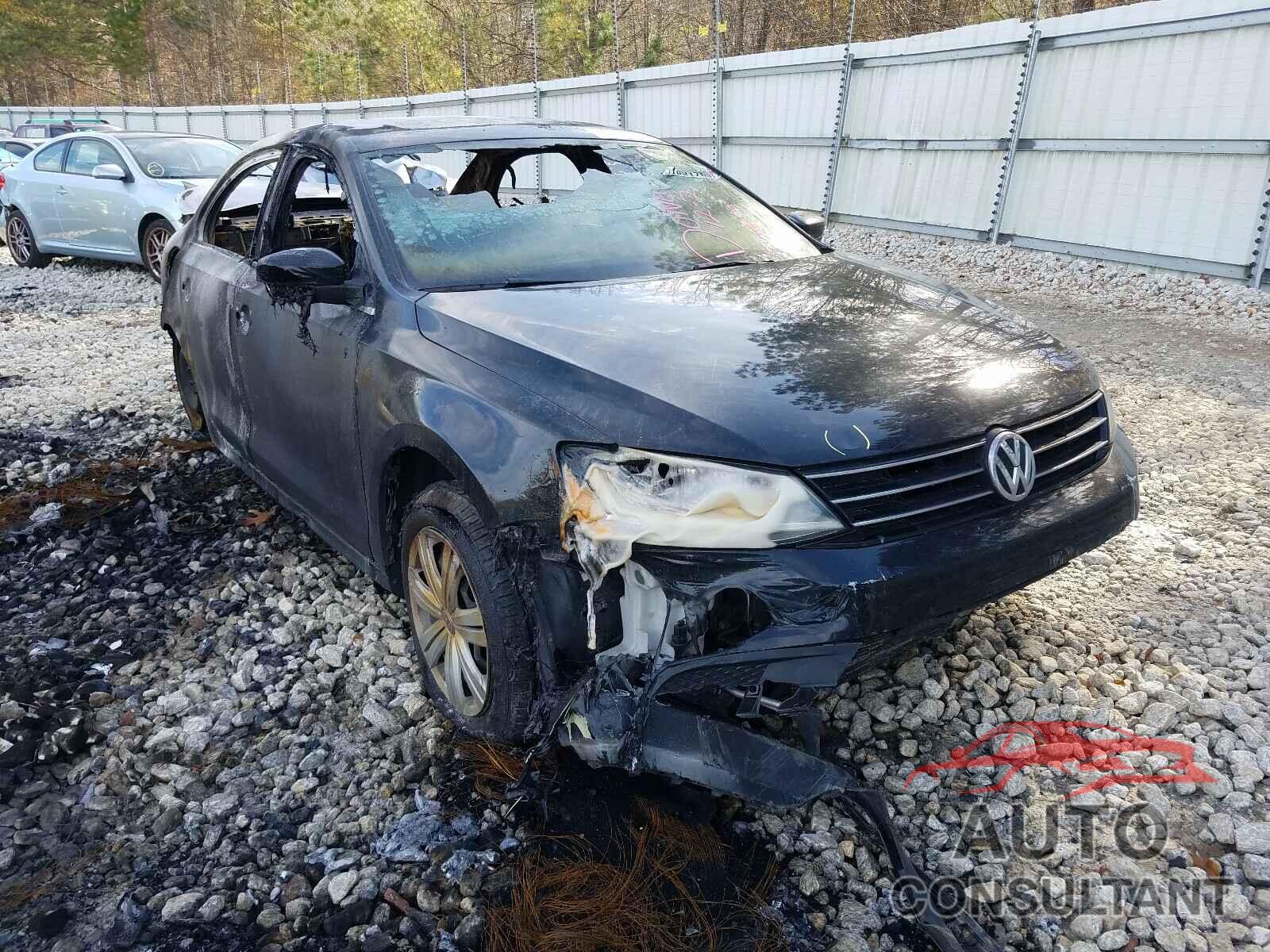 VOLKSWAGEN JETTA 2017 - 3VW2B7AJXHM212395