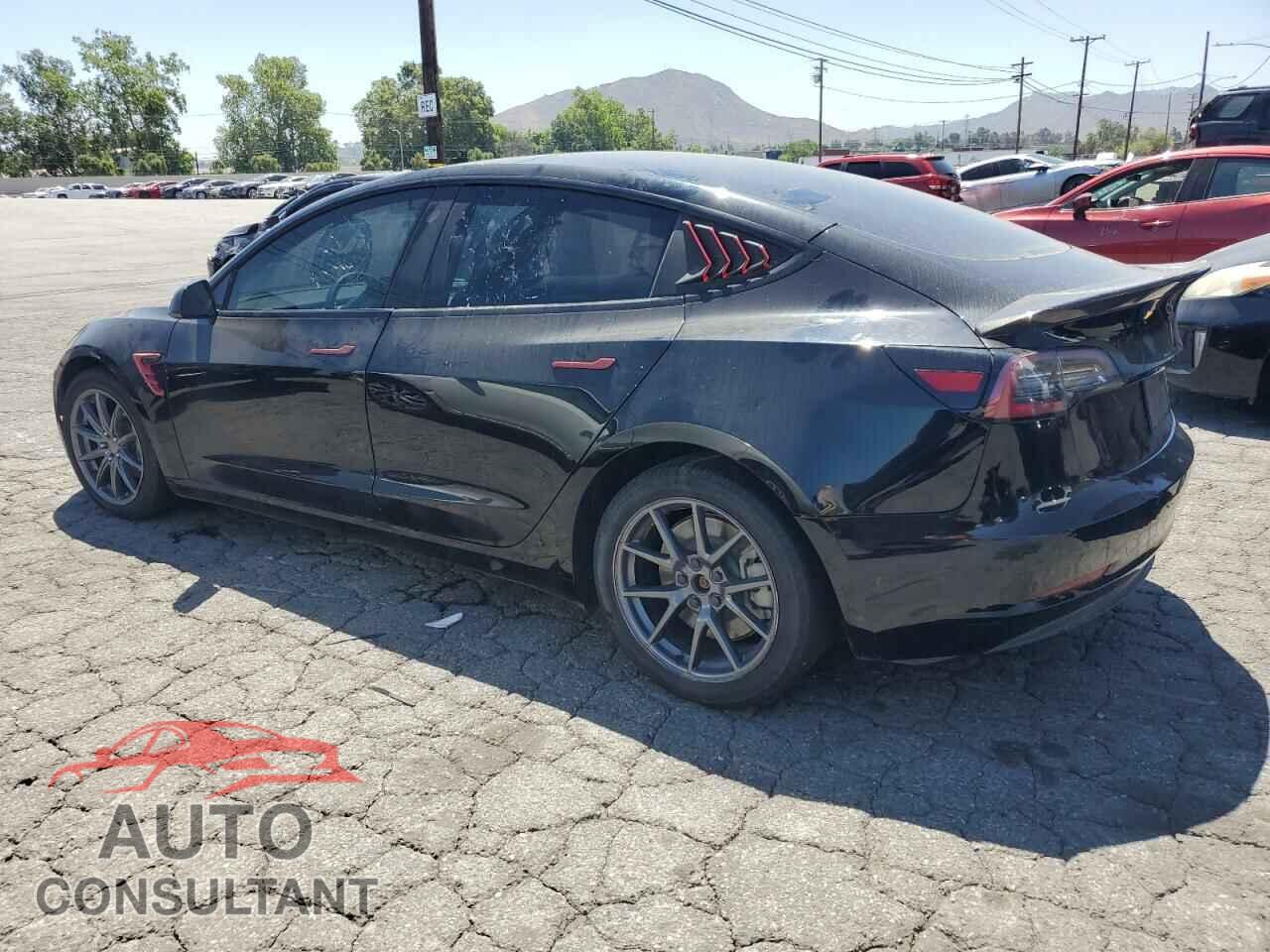 TESLA MODEL 3 2021 - 5YJ3E1EB3MF096504