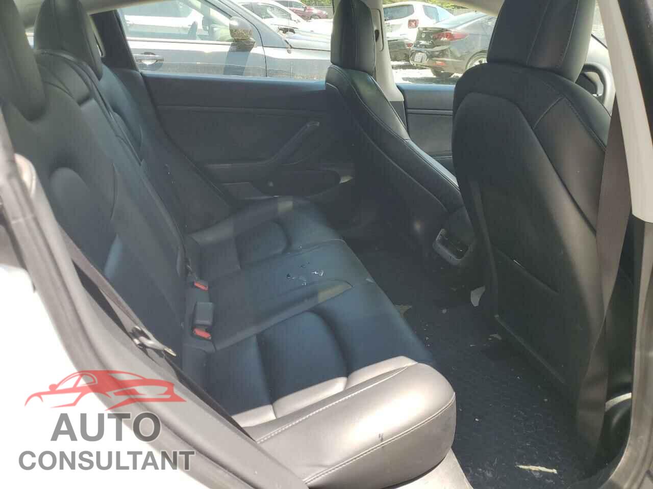 TESLA MODEL 3 2021 - 5YJ3E1EA2MF851987