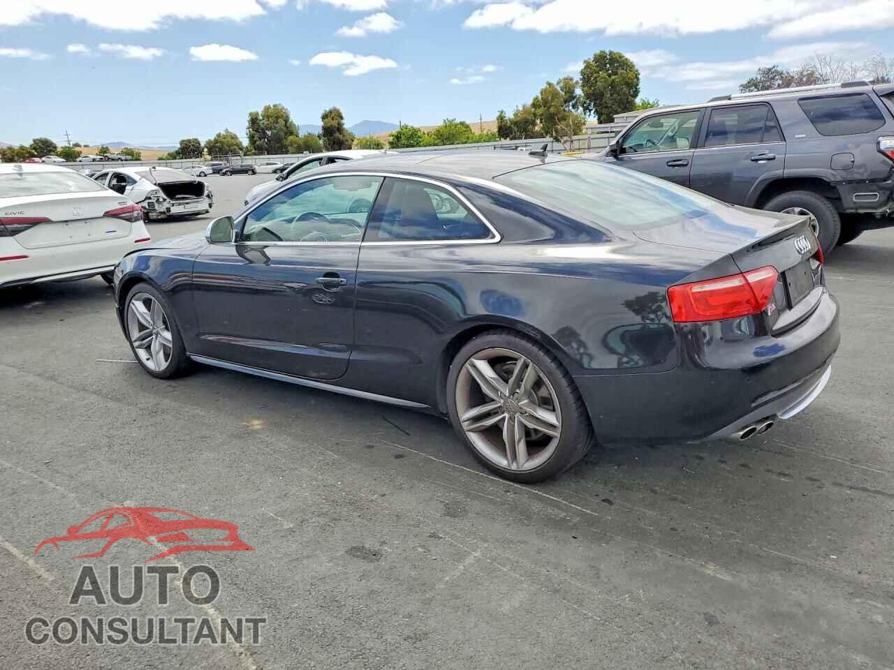 AUDI S5/RS5 2009 - WAURV78TX9A046875