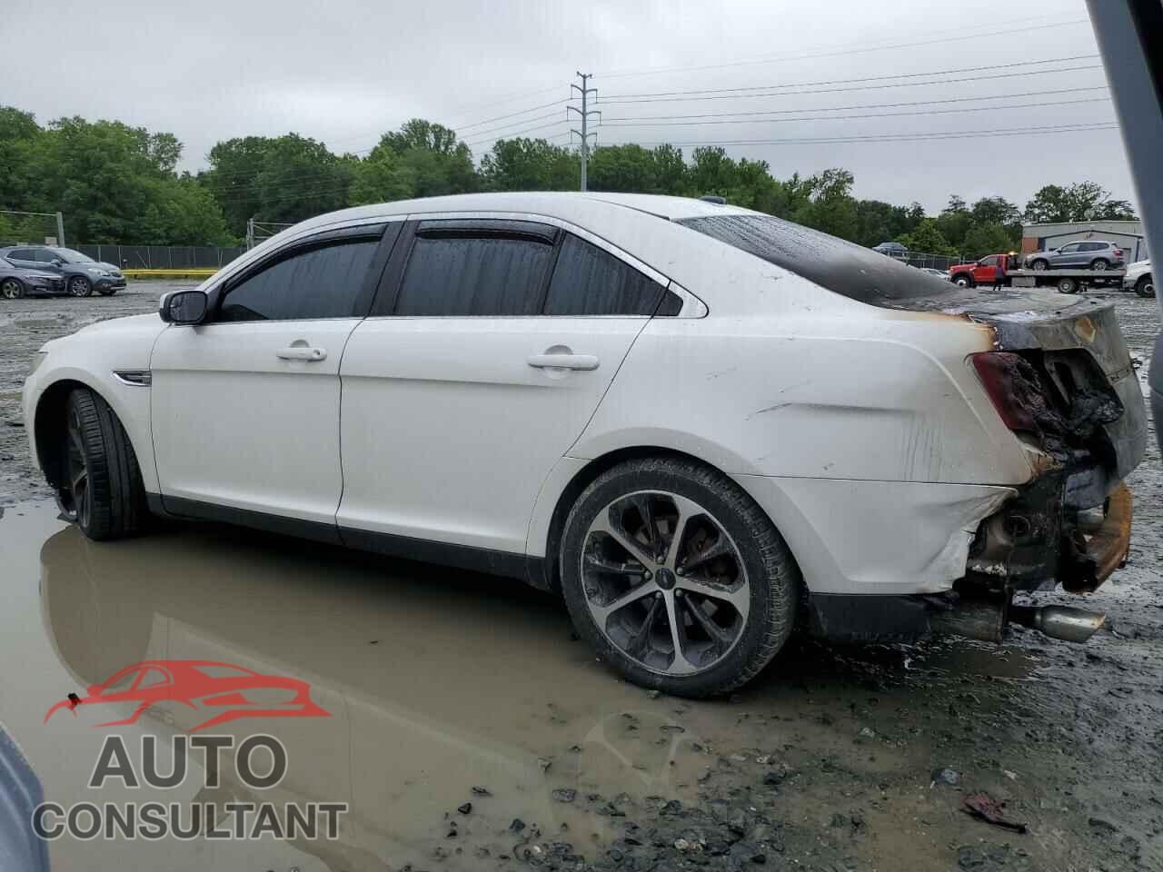 FORD TAURUS 2015 - 1FAHP2E82FG172545