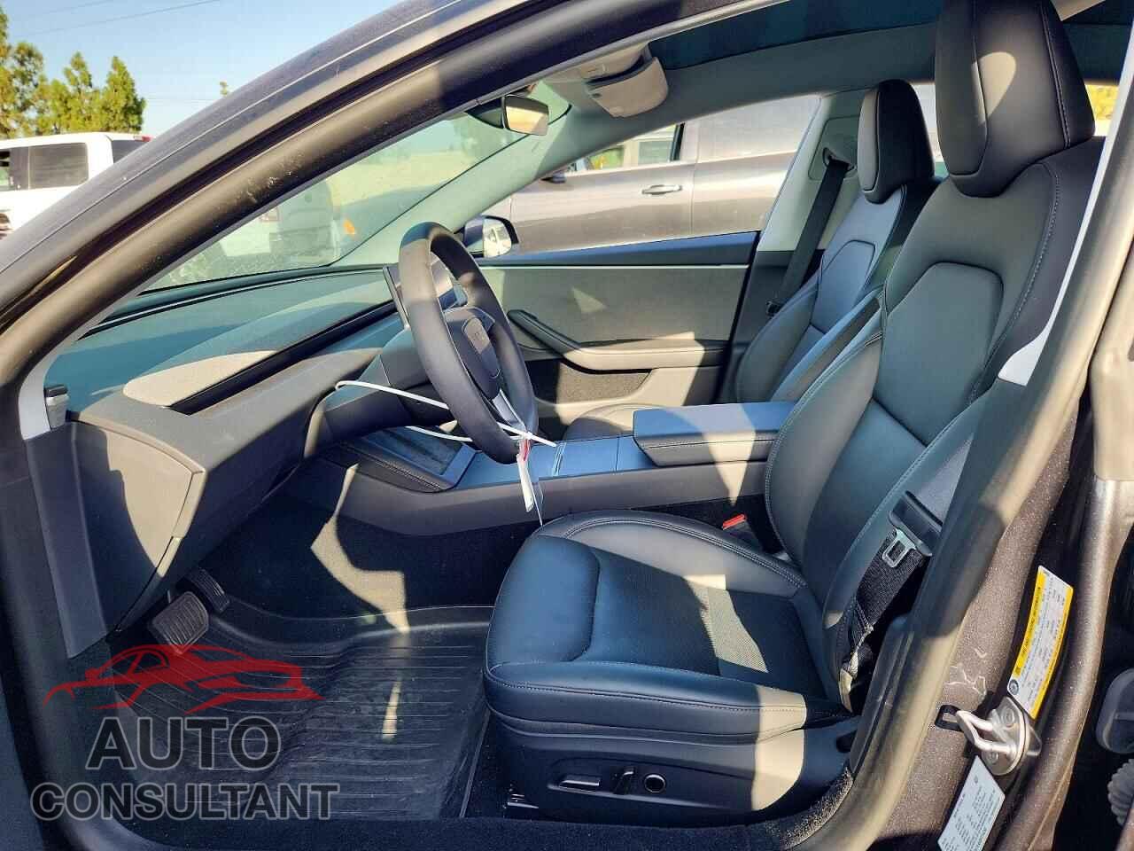 TESLA MODEL 3 2025 - 5YJ3E1EAXSF044260