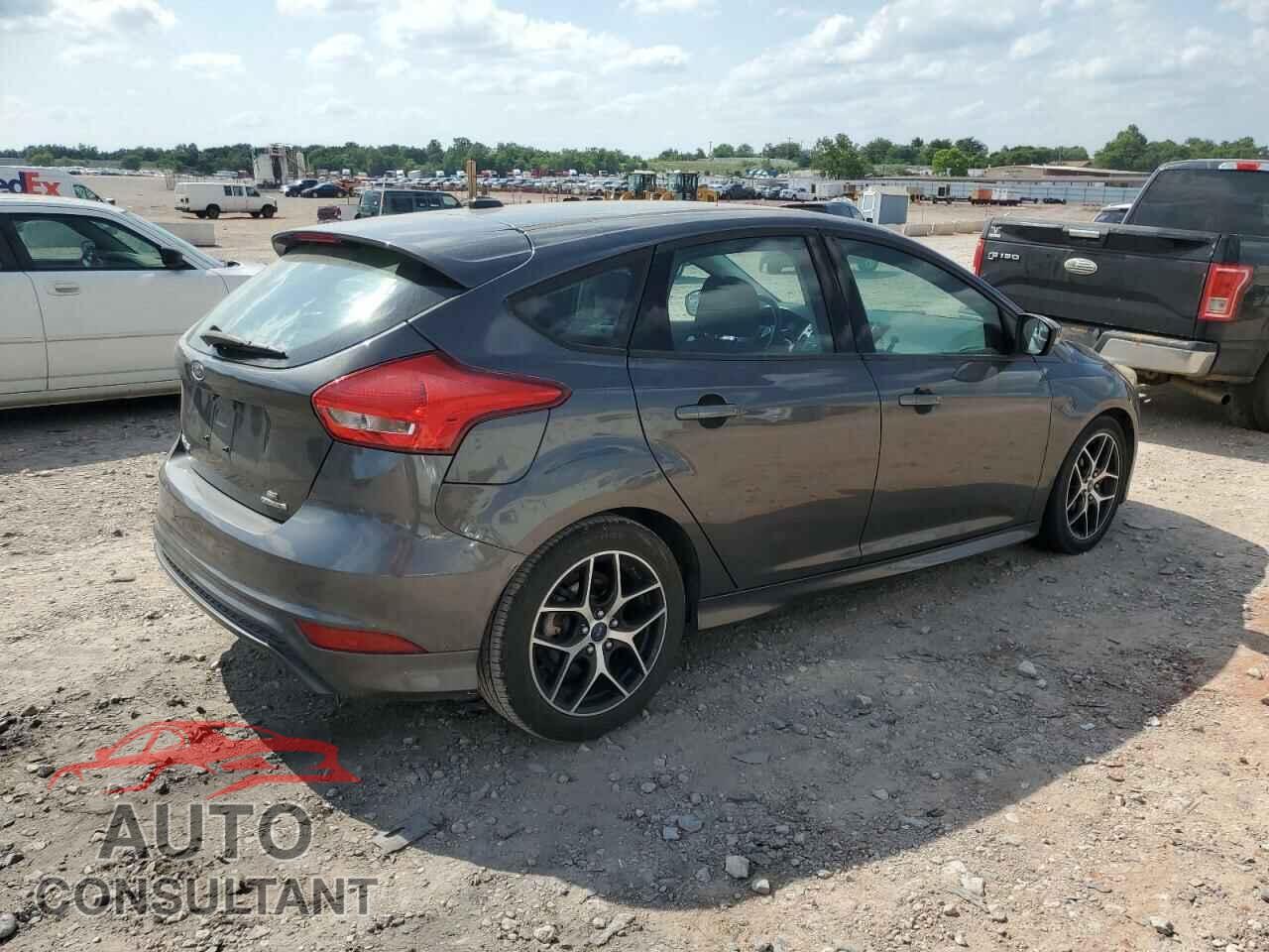 FORD FOCUS 2015 - 1FADP3K2XFL278169