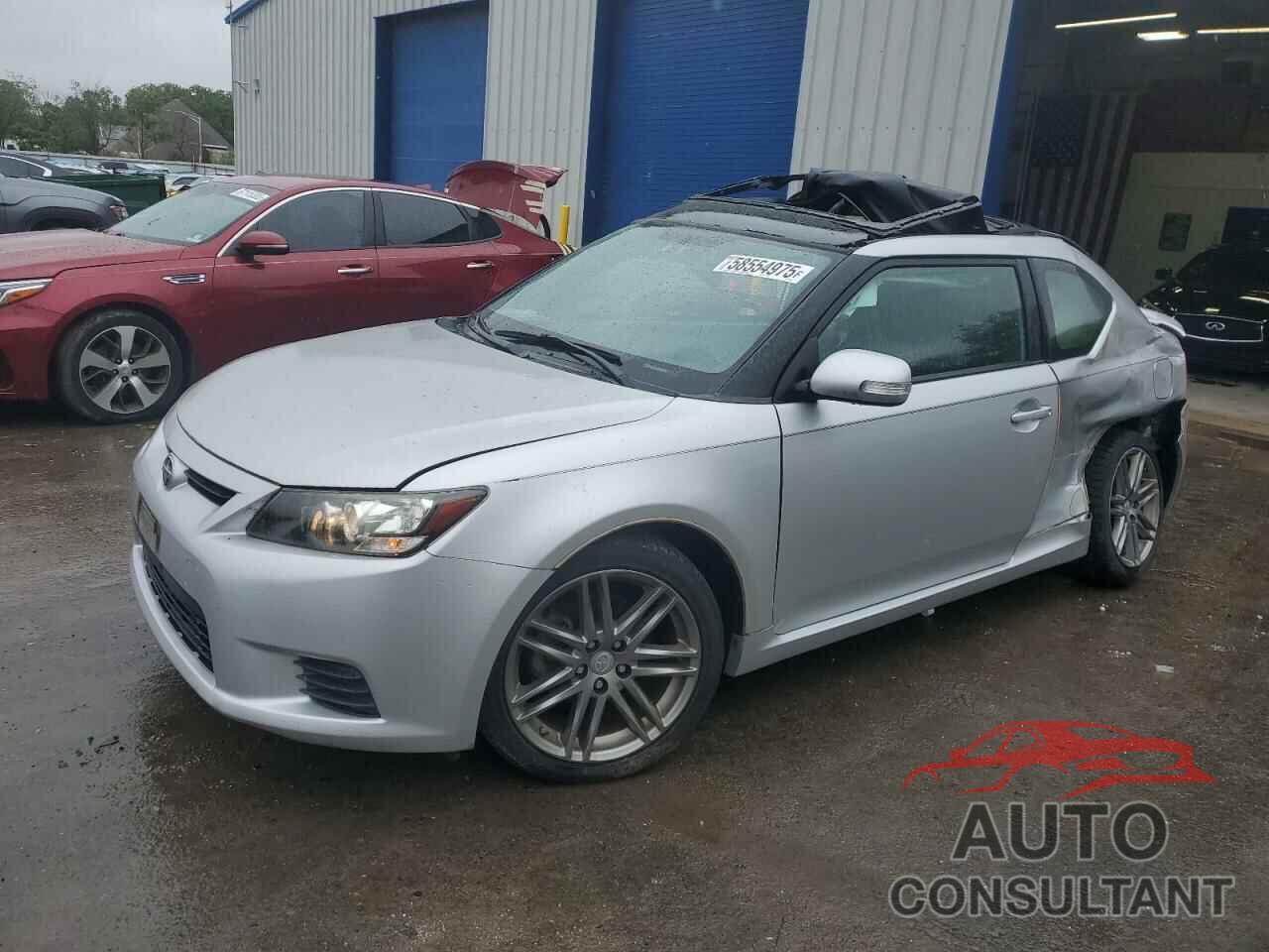 TOYOTA SCION 2011 - JTKJF5C7XB3015155