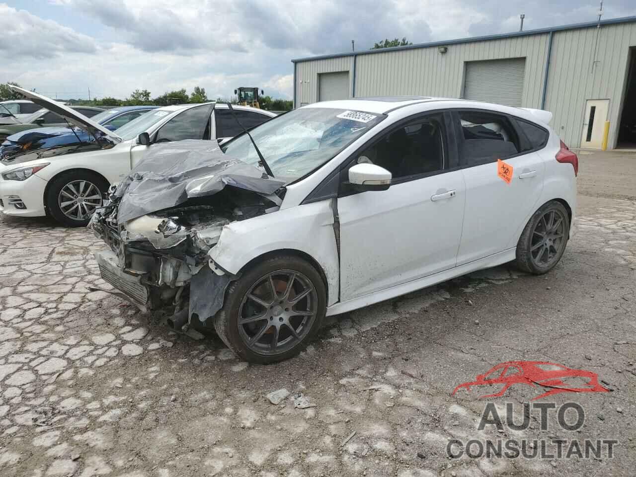 FORD FOCUS 2014 - 1FADP3L96EL197700
