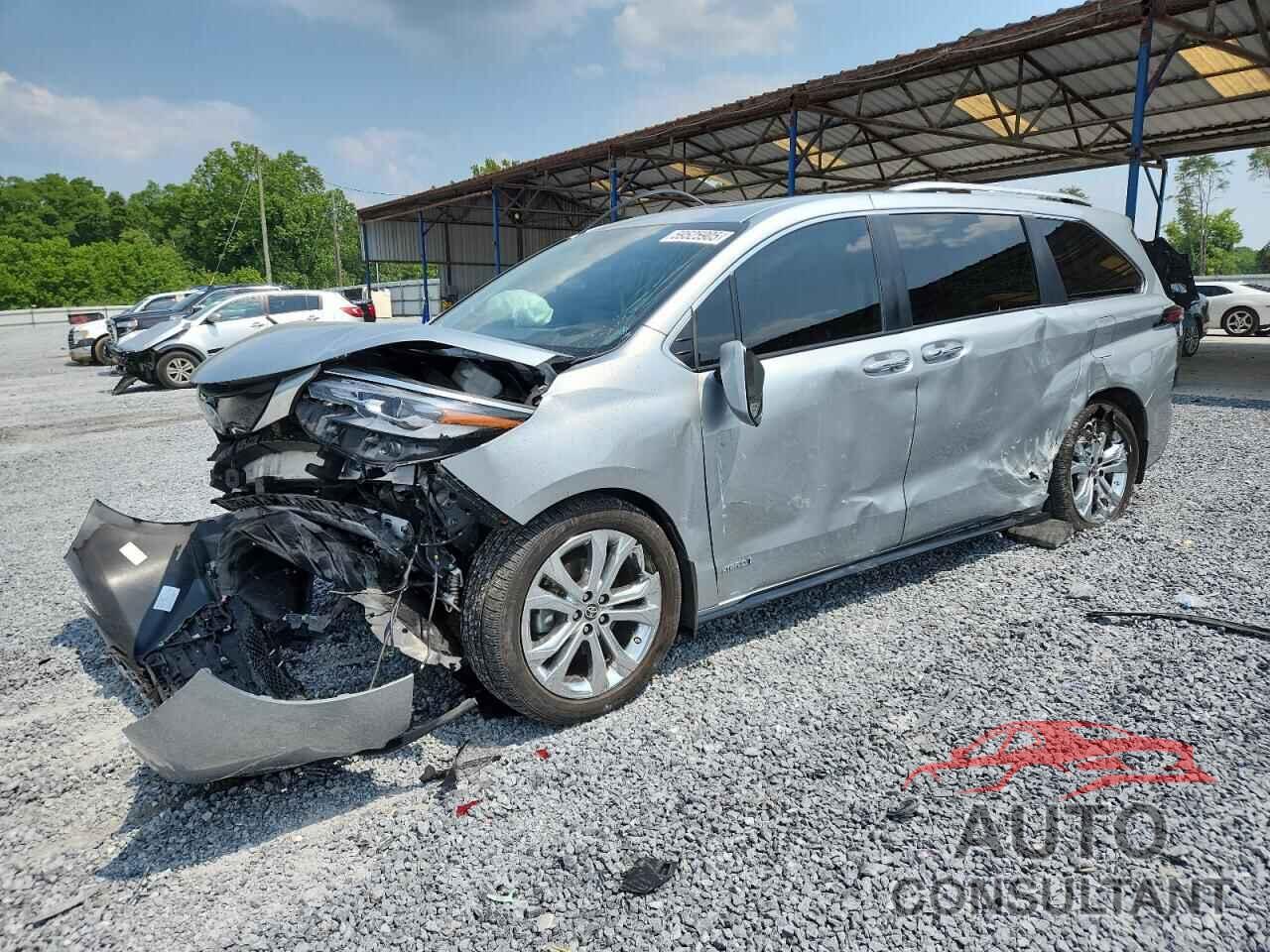 TOYOTA SIENNA 2021 - 5TDERKEC3MS025889