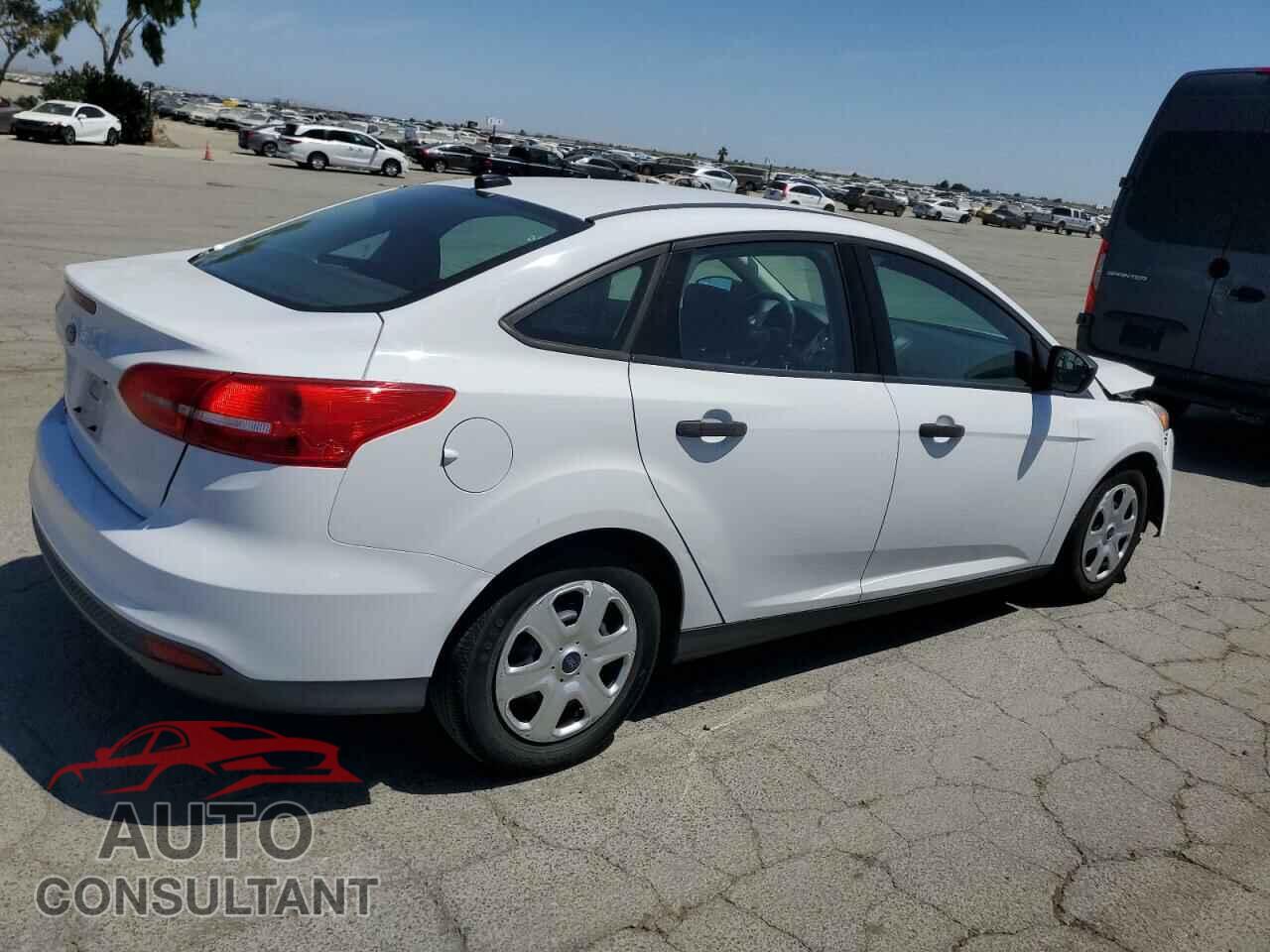 FORD FOCUS 2015 - 1FADP3E26FL306643