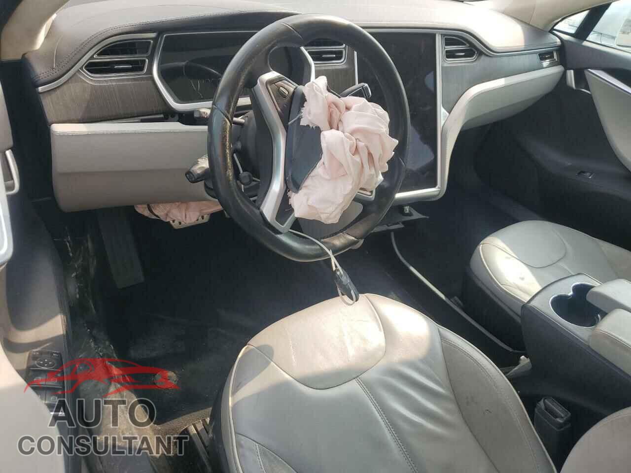 TESLA MODEL S 2013 - 5YJSA1DP3DFP14019