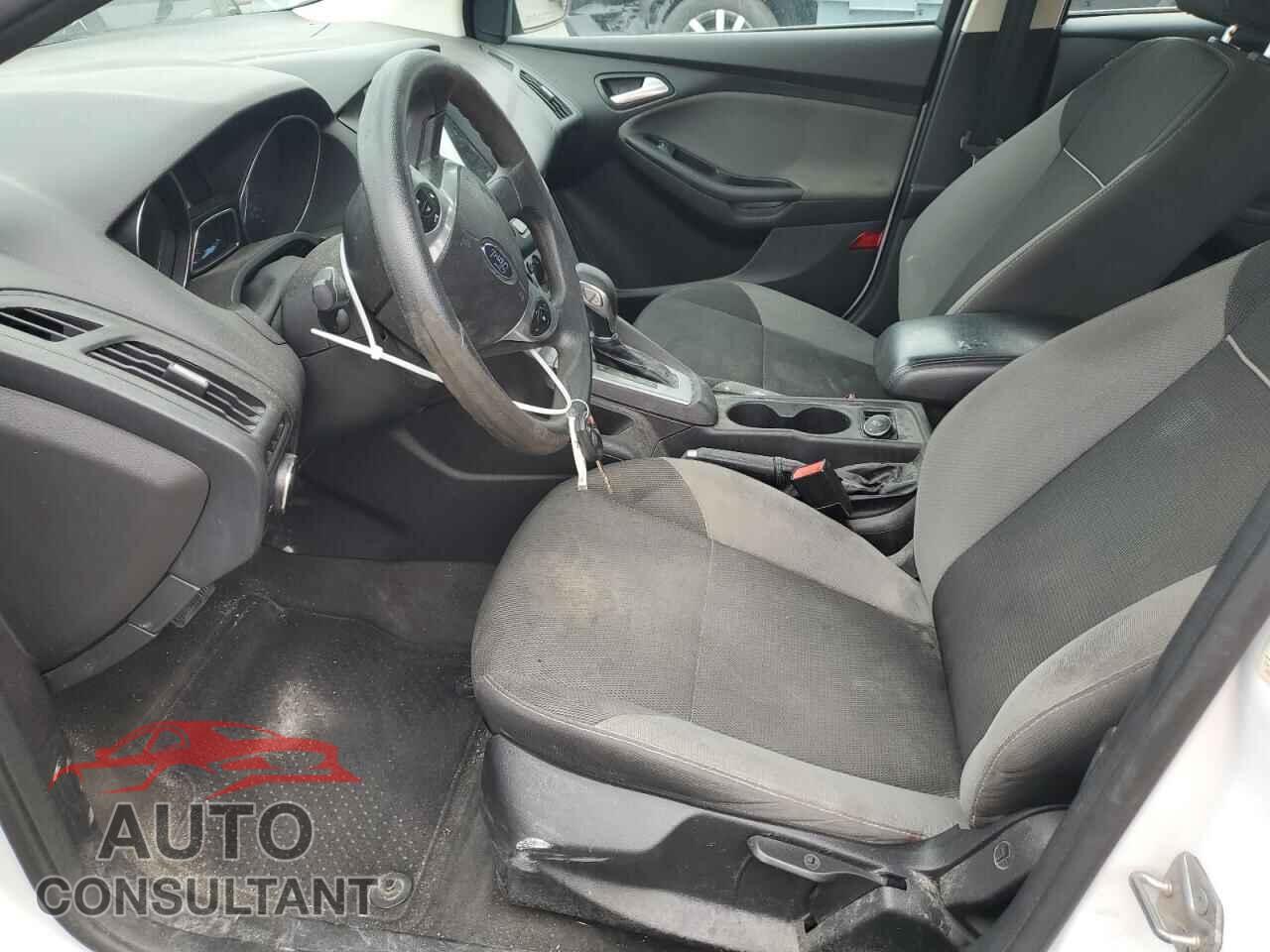 FORD FOCUS 2014 - 1FADP3K20EL271973