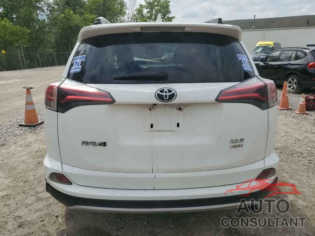 TOYOTA RAV4 2016 - JTMRFREV0GJ090656
