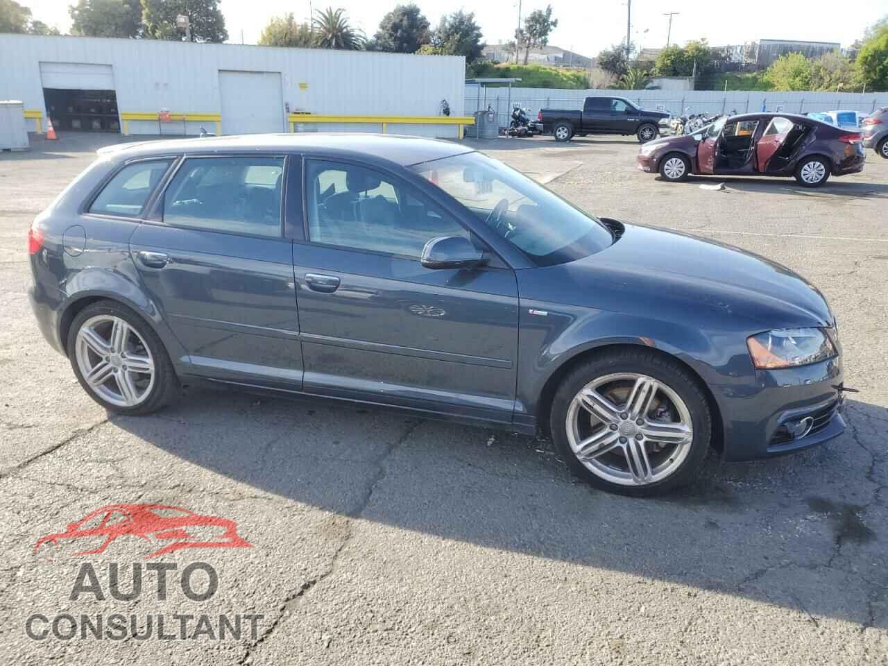 AUDI A3 2012 - WAUMFAFM5CA124583