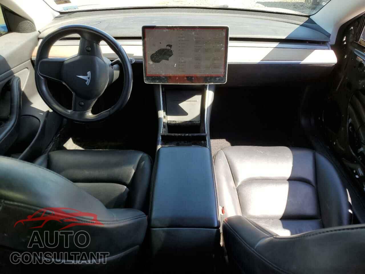 TESLA MODEL 3 2019 - 5YJ3E1EA5KF305679