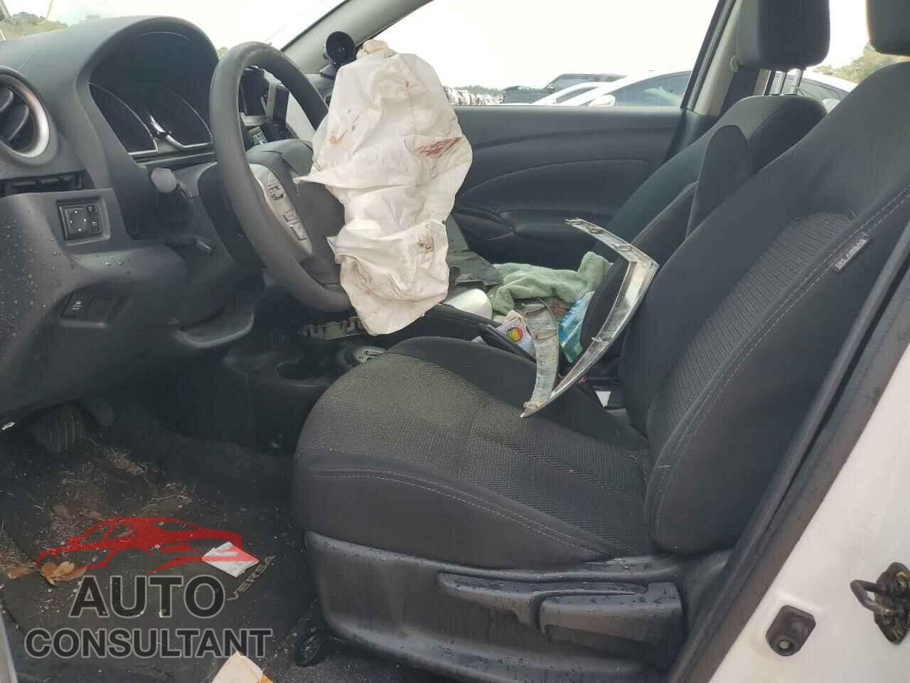 NISSAN VERSA 2019 - 3N1CN7AP3KL869235