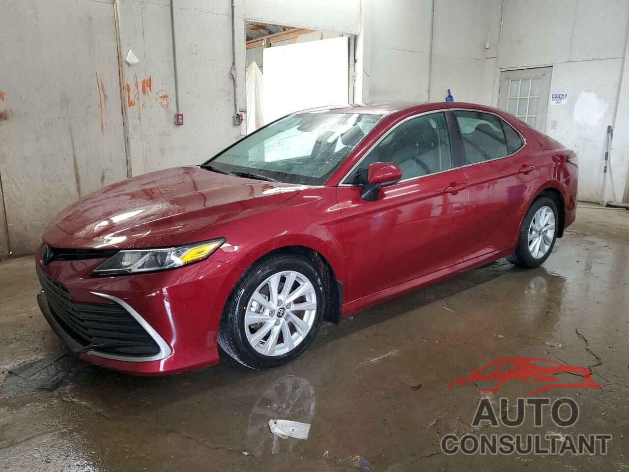 TOYOTA CAMRY 2022 - 4T1C11AK2NU048319