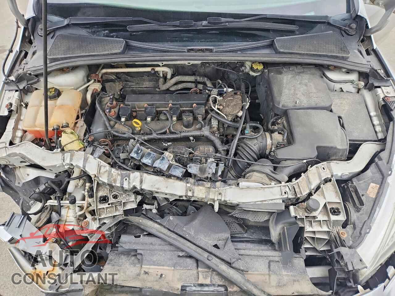 FORD FOCUS 2015 - 1FADP3E29FL341404