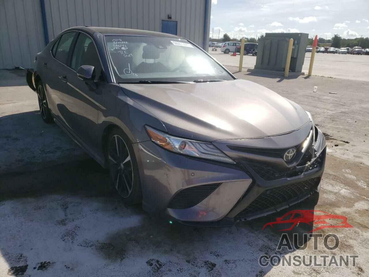 TOYOTA CAMRY 2018 - 4T1B61HK3JU120383