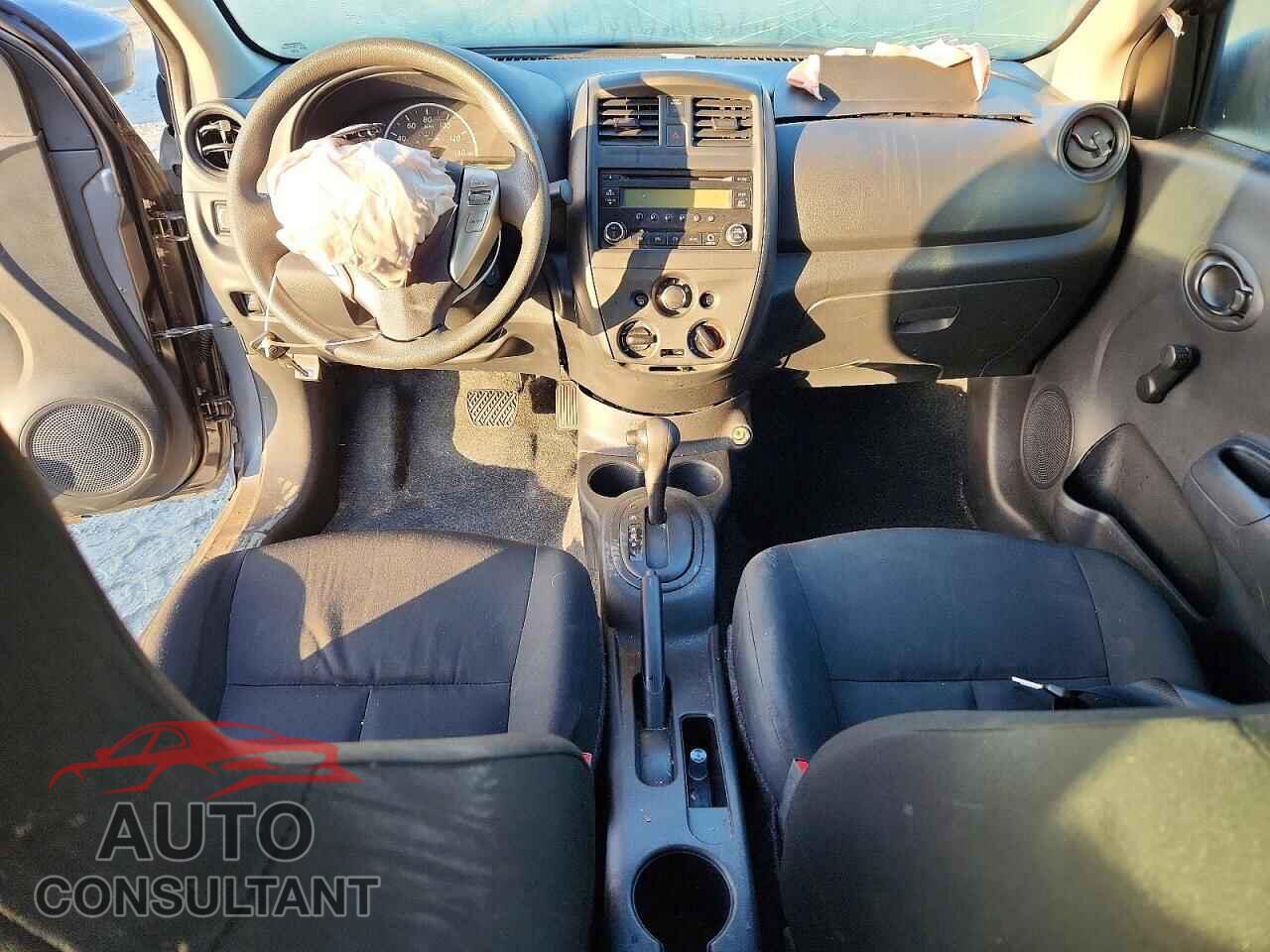 NISSAN VERSA 2017 - 3N1CN7AP3HL880969